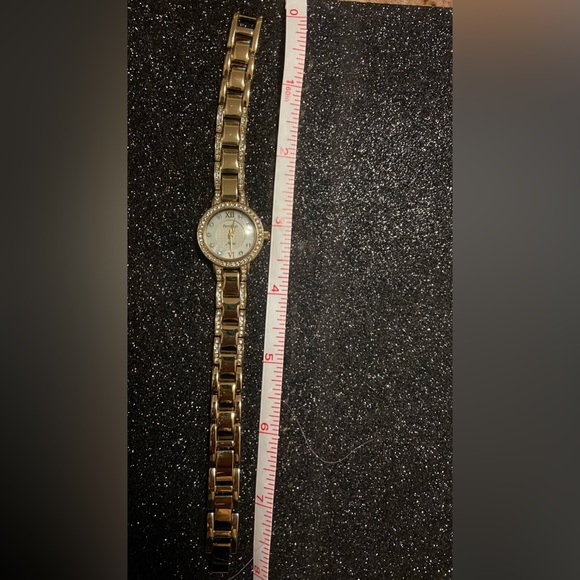 Armitron Now Womens Gold Tone Crystal Accent Pearl Face Analog Quartz Watch - Picture 7 of 8